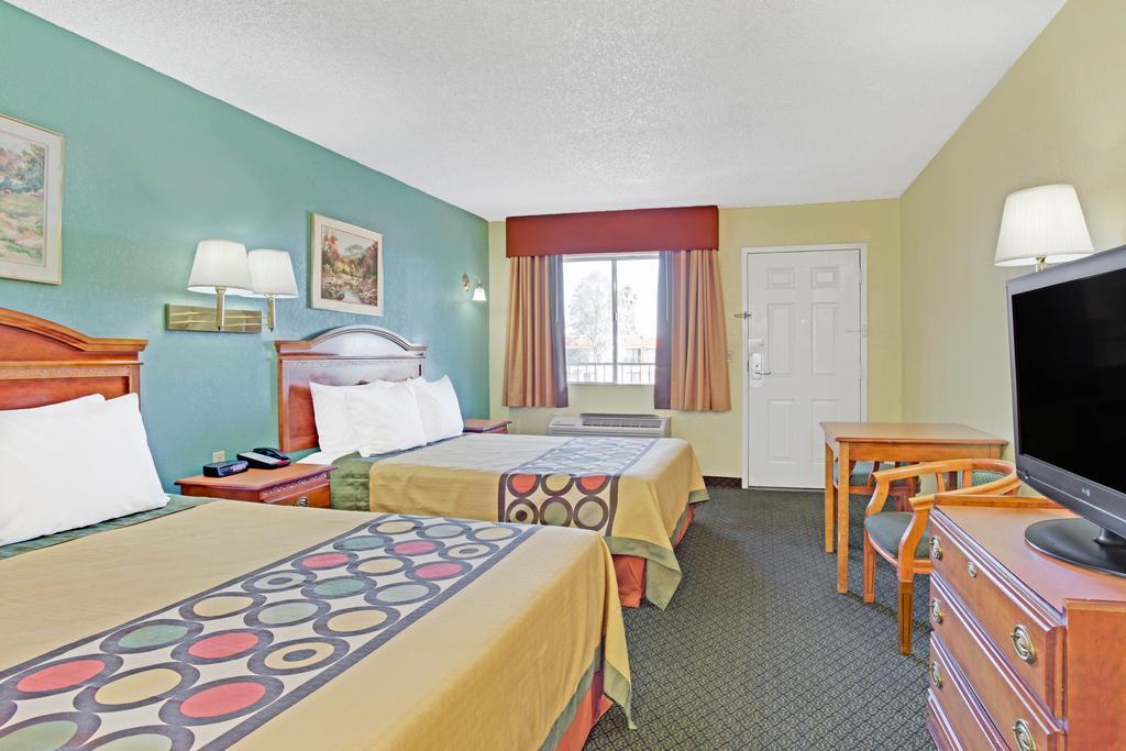 Super 8 By Wyndham Tucson Downtown Convention Center Hotell Eksteriør bilde
